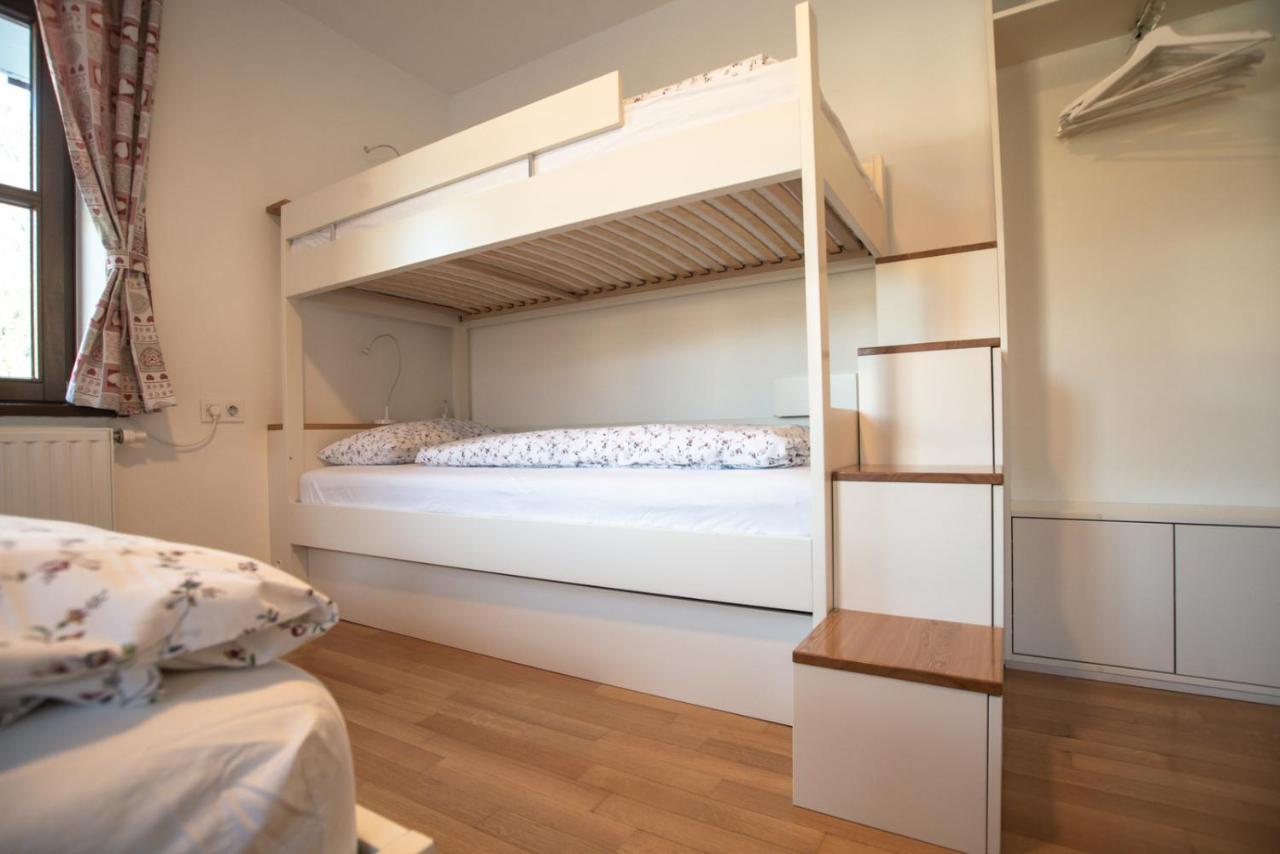 Pritlicni Apartma Hribovc Z Atrijem Kranjska Gora Exterior photo